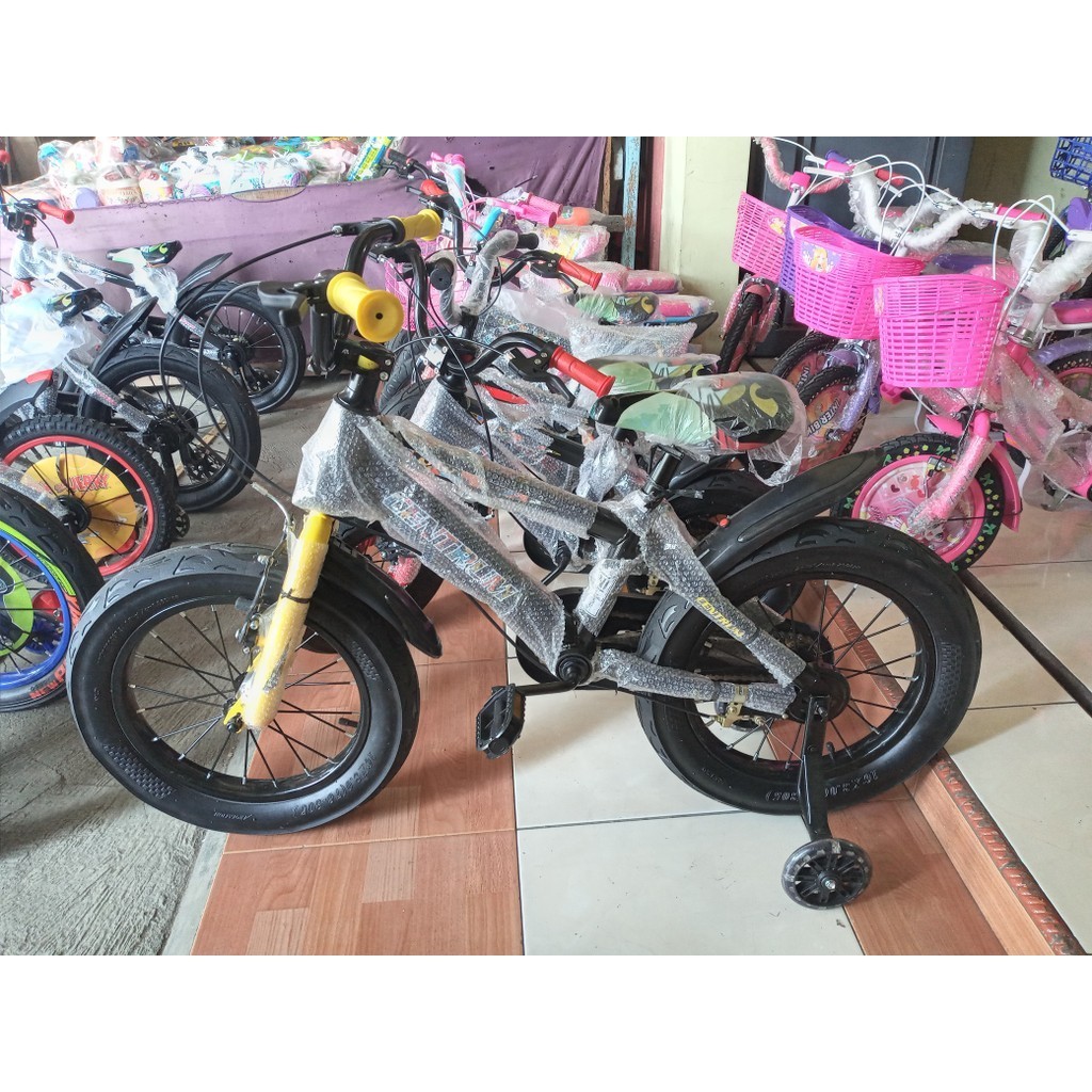 Sepeda BMX 16 Centrum Ban 3.0 Untuk Anak Laki-laki Usia 4 Sampai 6 Tahun