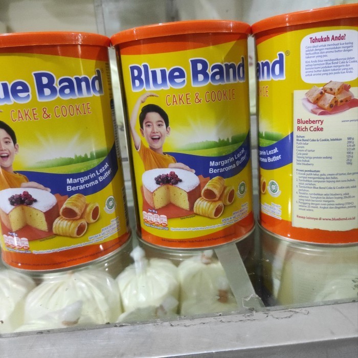 

Blueband Cake & Cookies Kaleng 1kg