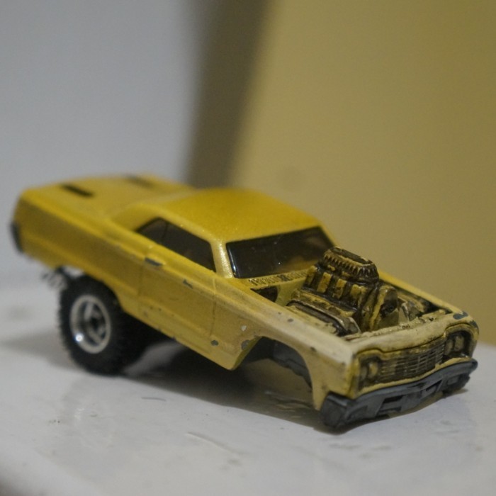 Hotwheels 64 Chevy unrivet -SK89