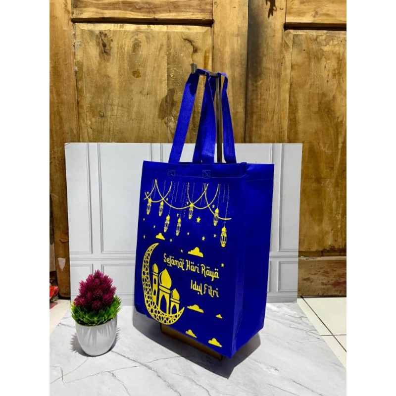 

[ PROMO ] (1 LUSIN = 12 PCS) GOODIE BAG TAS IDUL FITRI 30X39X15 CM/ TAS IDUL FITRI / TAS IED / TAS HANTARAN / TAS PARCEL LEBARAN / TAS HAMPERS LEBARAN / TAS HARI RAYA / TAS MURAH