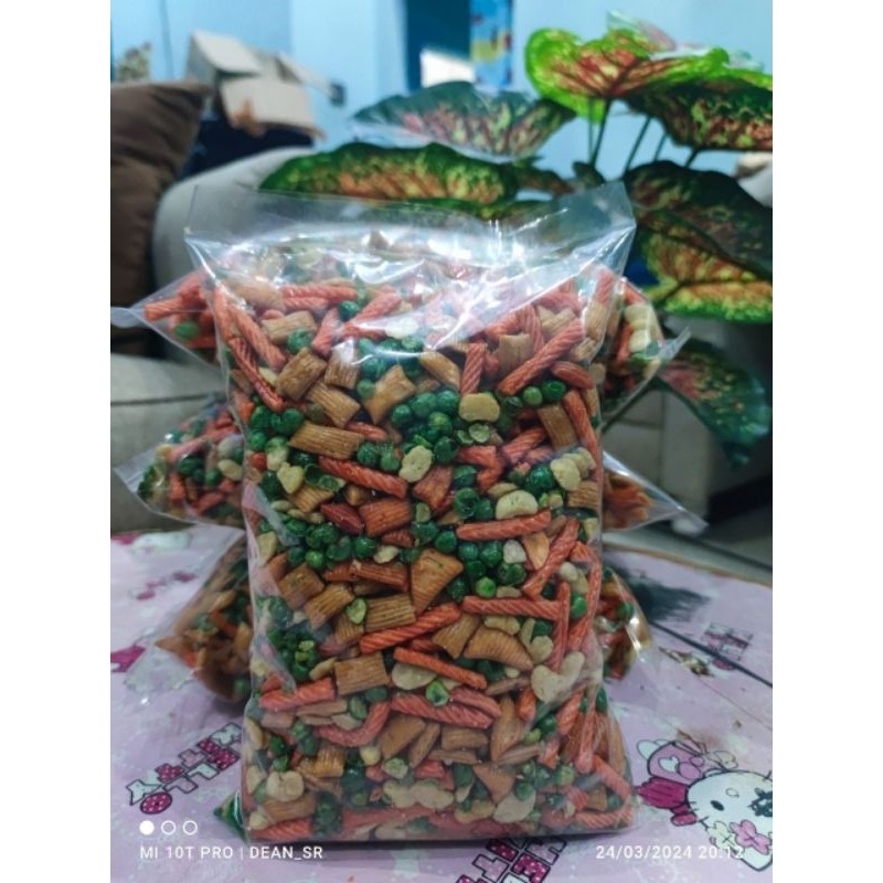 

1 Kg Kacang Campur / Kacang Mix / Kacang Bogor / Pangpang