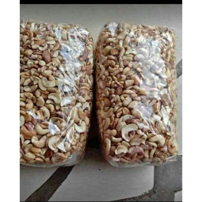 

kacang mede patahan 1 kg