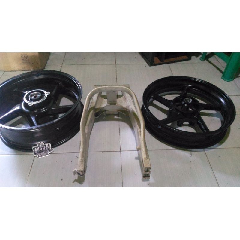 Pelek Rossi Ninja 250 cc tapak lebar + arm rossi