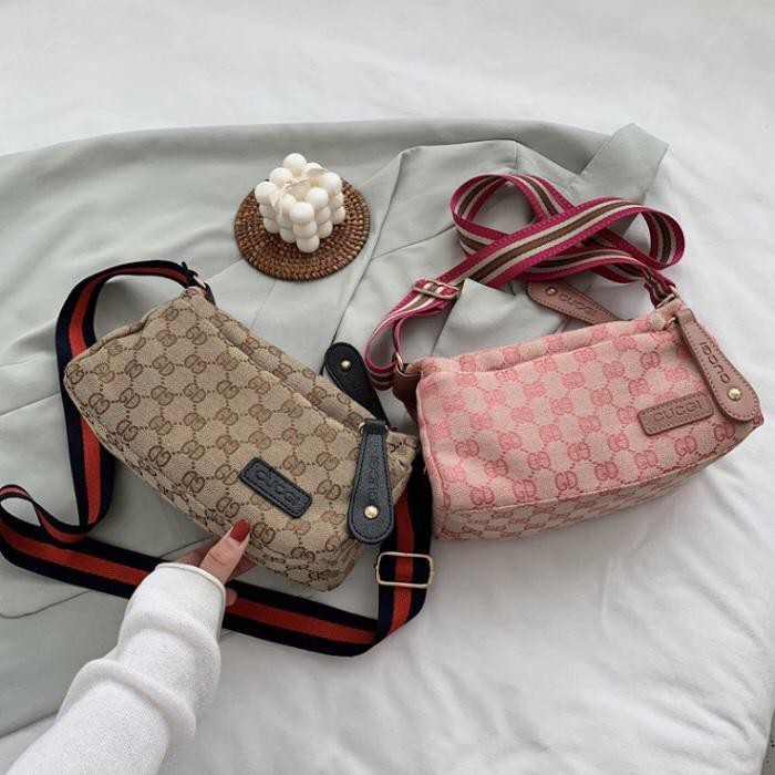 Sling Bag Gucci Wanita