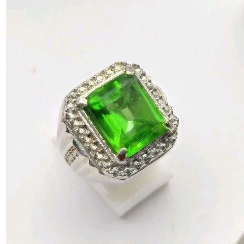 Cincin batu jambrut kalimantan