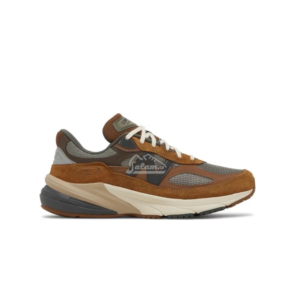 990V6 x Carhartt WIP Scuipture Center
