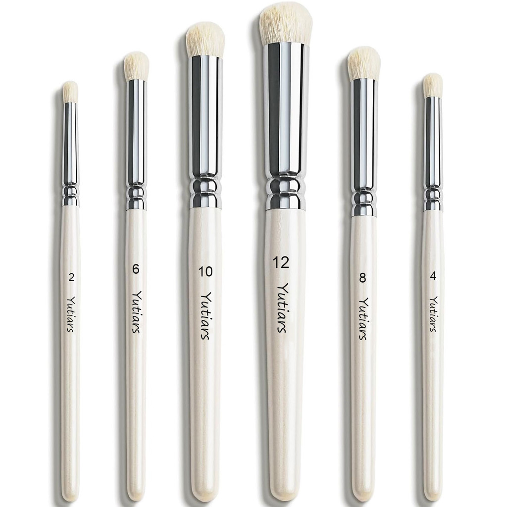 

Paint Brush Set, Fine Detail Wood Handle Brushes for Miniature Art Painting, Acrylic, Watercolor - Micro Detailing & Drybrush