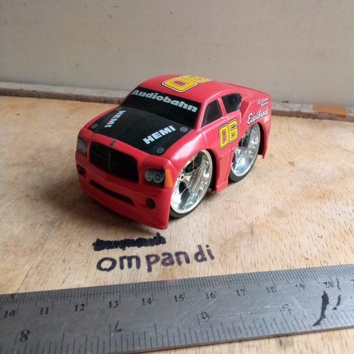 BB00 diecast jada toys merah