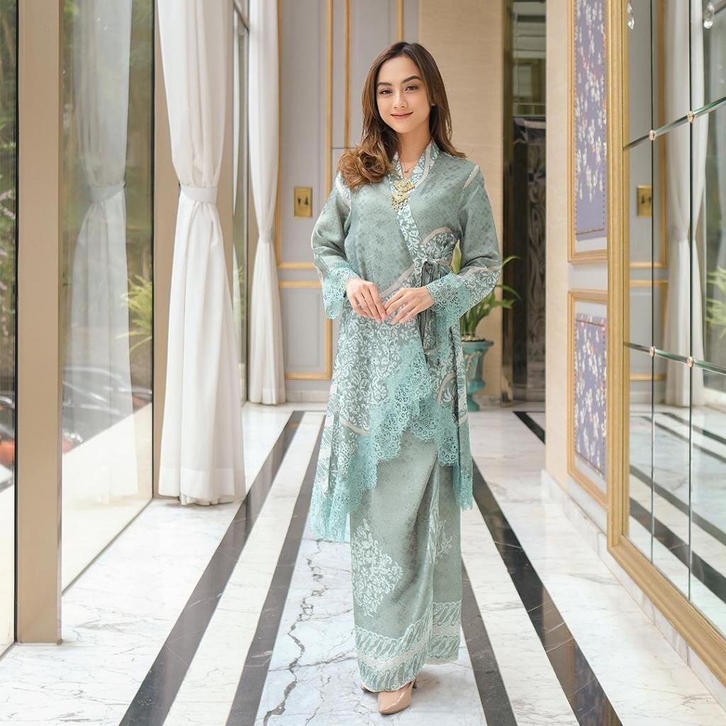 KIMONO Set Blouse Batik Kimono dan Rok Lilit Batik Modern