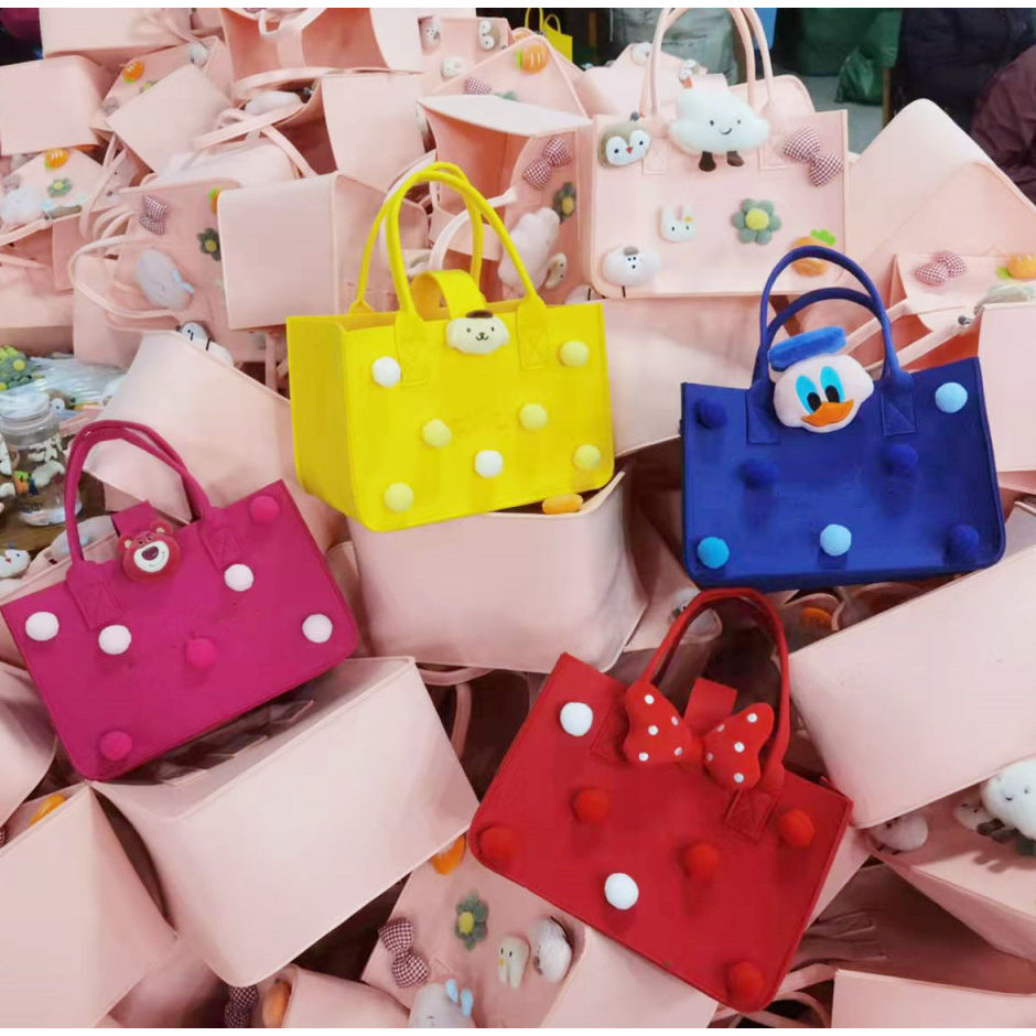 

Niscalla Tas Souvenir Velvet