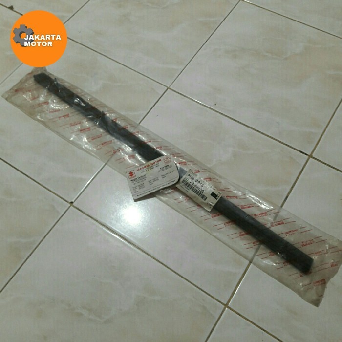 Baru Pelipit pintu dalam kaca belakang Innova 2005-2015 ORI