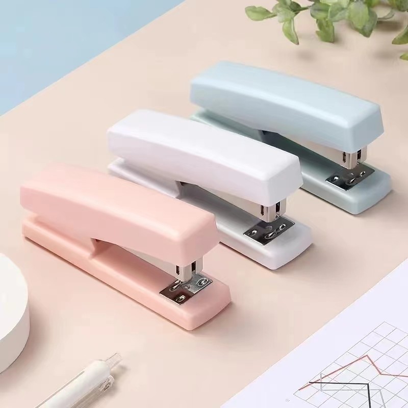 

Effortless Desktop Stapler , The Office Desktop Staplers Have 20 Sheet Capacity, Easy To Load Ergonomic For Desk