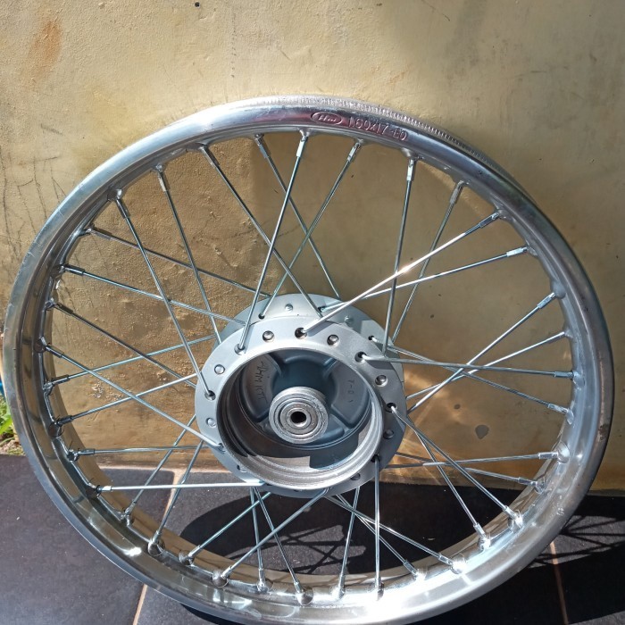 velg belakang supra x atau supra fit satu set untuk belakang