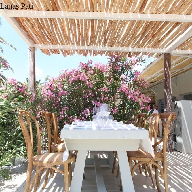 

Ranting Kayu Jati Bahan Dekorasi Macrame/250 Cm/23 Batang Random XD4