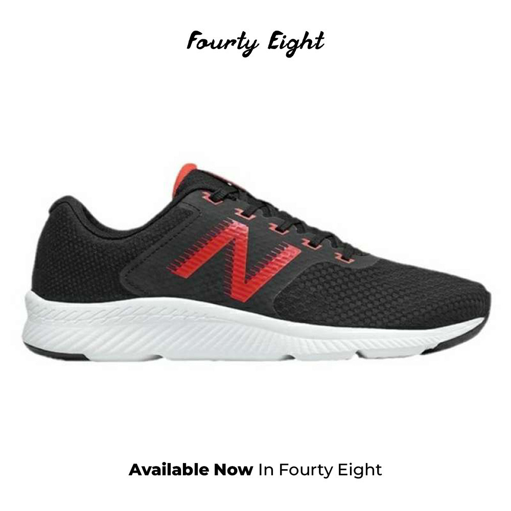 SEPATU SNEAKERS PRIA 413 v1 RUN BLACK RED (M413RK1) ORI