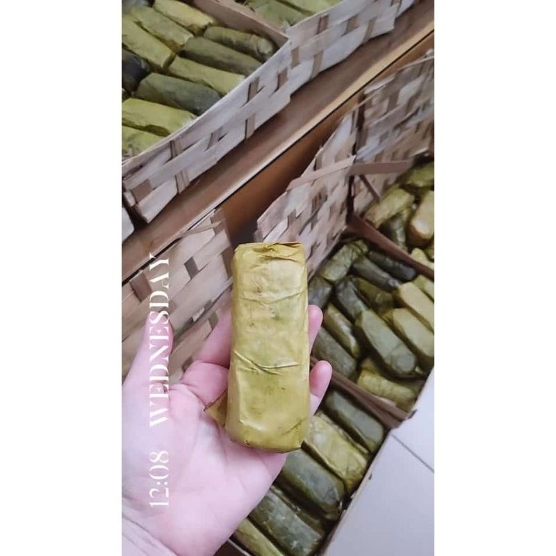 

Arem arem ASLI Tajur Daging Pedas / Buras Tajur