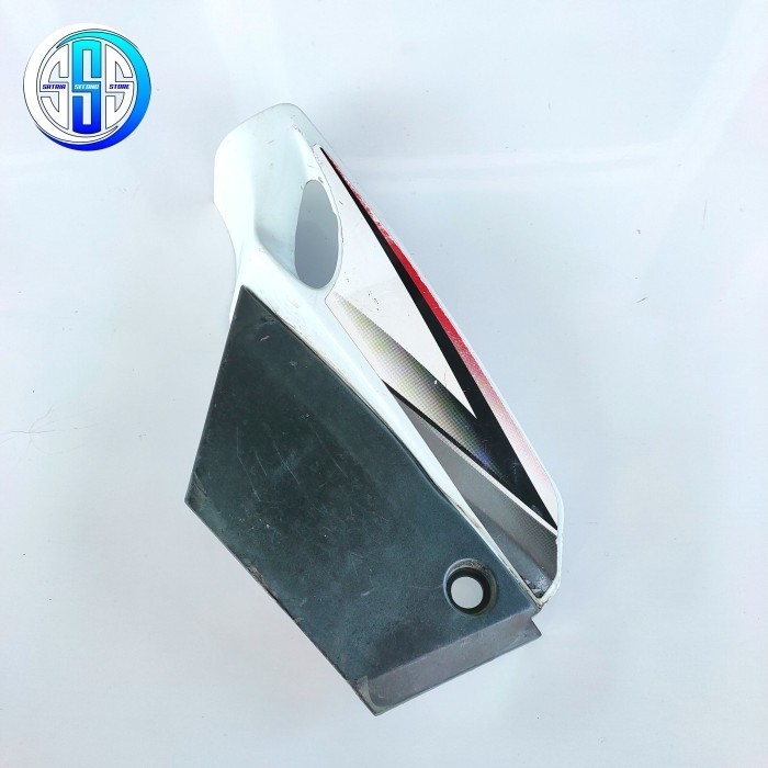 COVER BODY AKI TUTUP AKI BODI YAMAHA VEGA LAMA / F1ZR ORIGINAL SEKEN