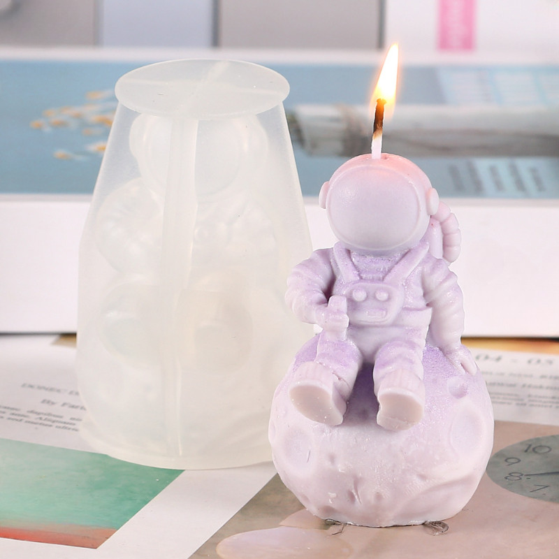 

Lunar Astronaut Scented Candle Silicone Mold DIY Lunar Human Aromath Soap Cosmonaut Chocolate Cube Mould Handmade Home Ornaments