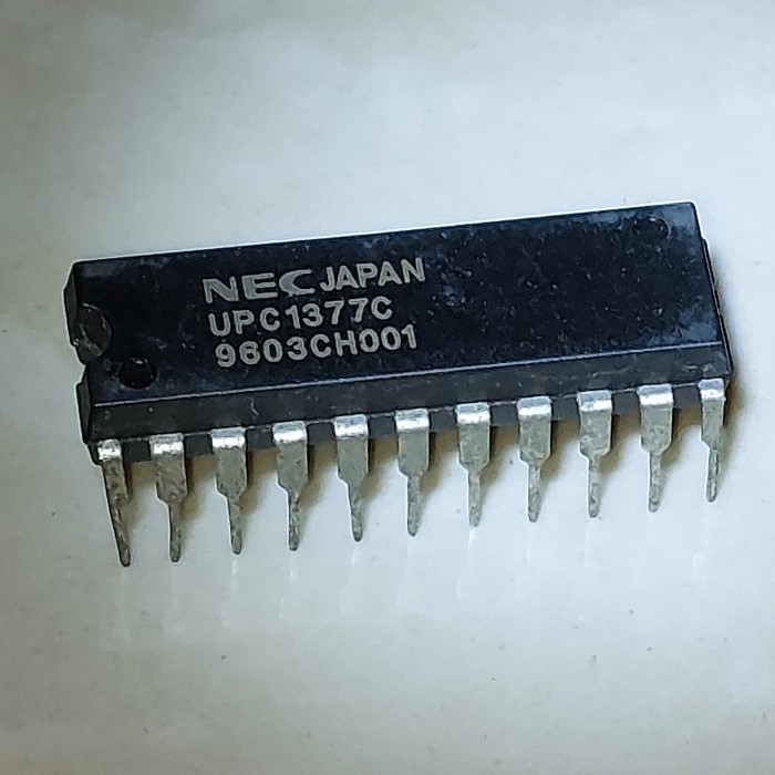 DnG UPC1377C UPC1377 NEC Japan UPC 1377C IC Horizontal Warna TV Dip-22