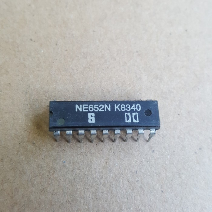 DY99 NE652 IC / Transistor