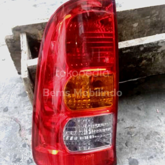 Stoplamp Lampu Belakang Hilux 2008 2009 2010 kiri