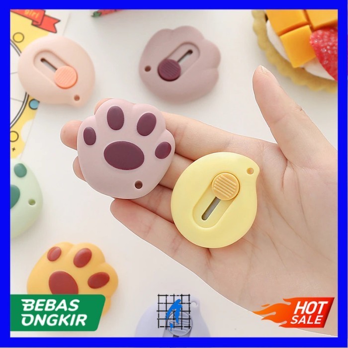 

Pisau Cutter Mini Pemotong Kertas Desain Cat Paw - Pink