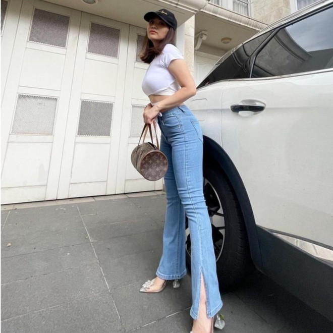 AR07J Highwaist Cutbray Celana Jeans Wanita Cutbray Belah Samping Celana Jeans Kekinian