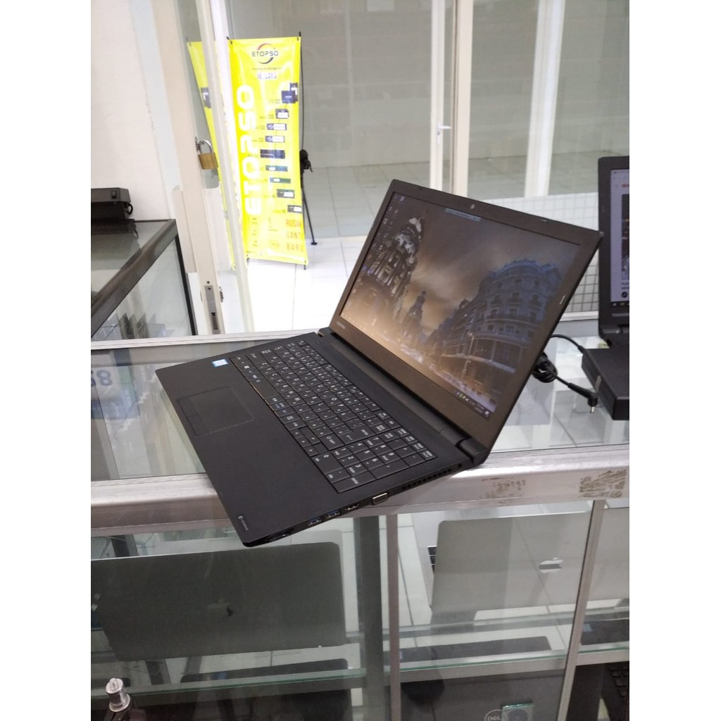 laptop MURAH TOSHIBA B55 Ram 8Gb  core i5 Gen7 ringan