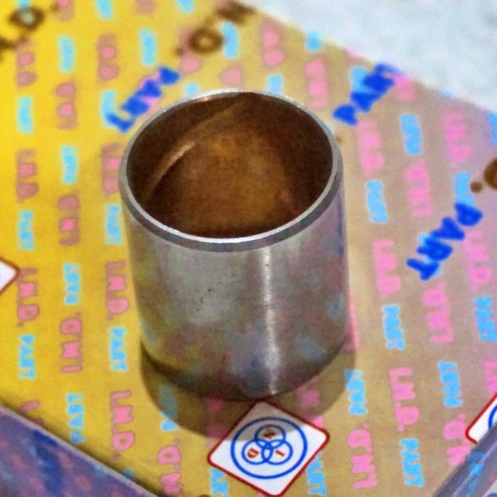 Part Ready  BUSHING BUSH SECTOR STEER STIR SUZUKI CARRY ST100 ST-100 EXTRA KATANA Cod