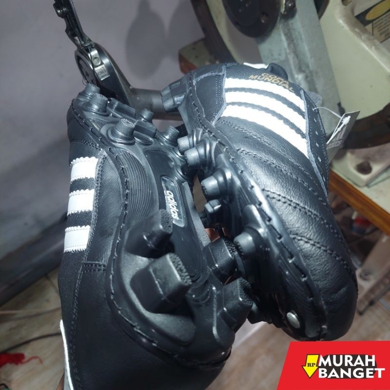 Sepatu specs keren- Sepatu bola kulit outsol jahit