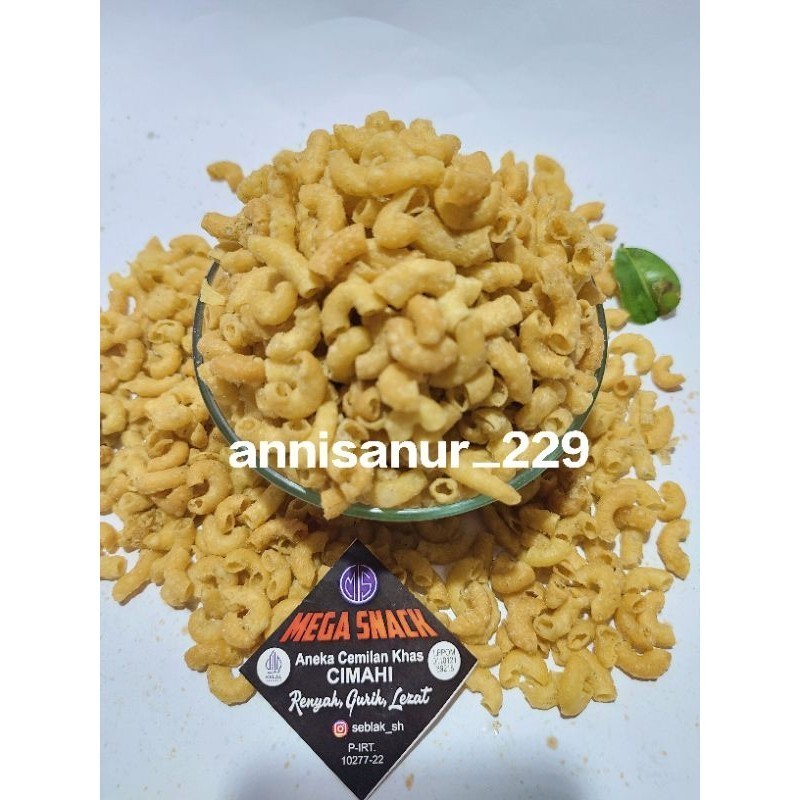 

42Makaroni / Makaroni Ngabret 250 gram MEGA SNACK COD