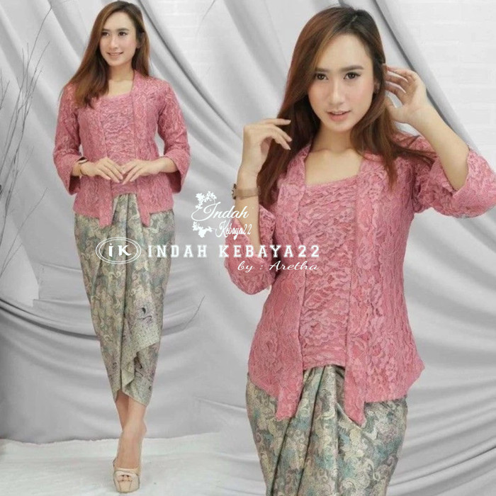 

promo ✨ -Kebaya Brukat Kutu Baru nita Modern Set Rok Lilit Kain Batik - silver, Setelan XXL