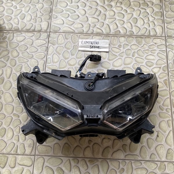 Headlamp reflektor lampu depan Honda CBR 150 R Led Original