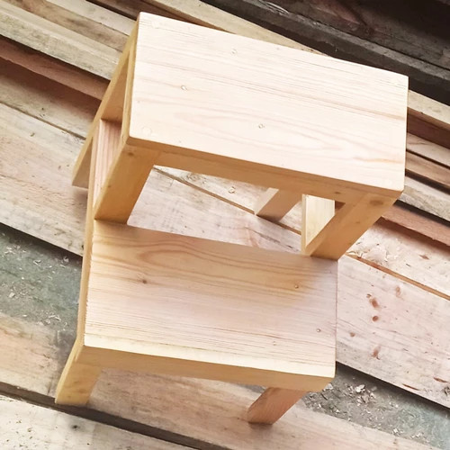 Kursi Tangga kayu