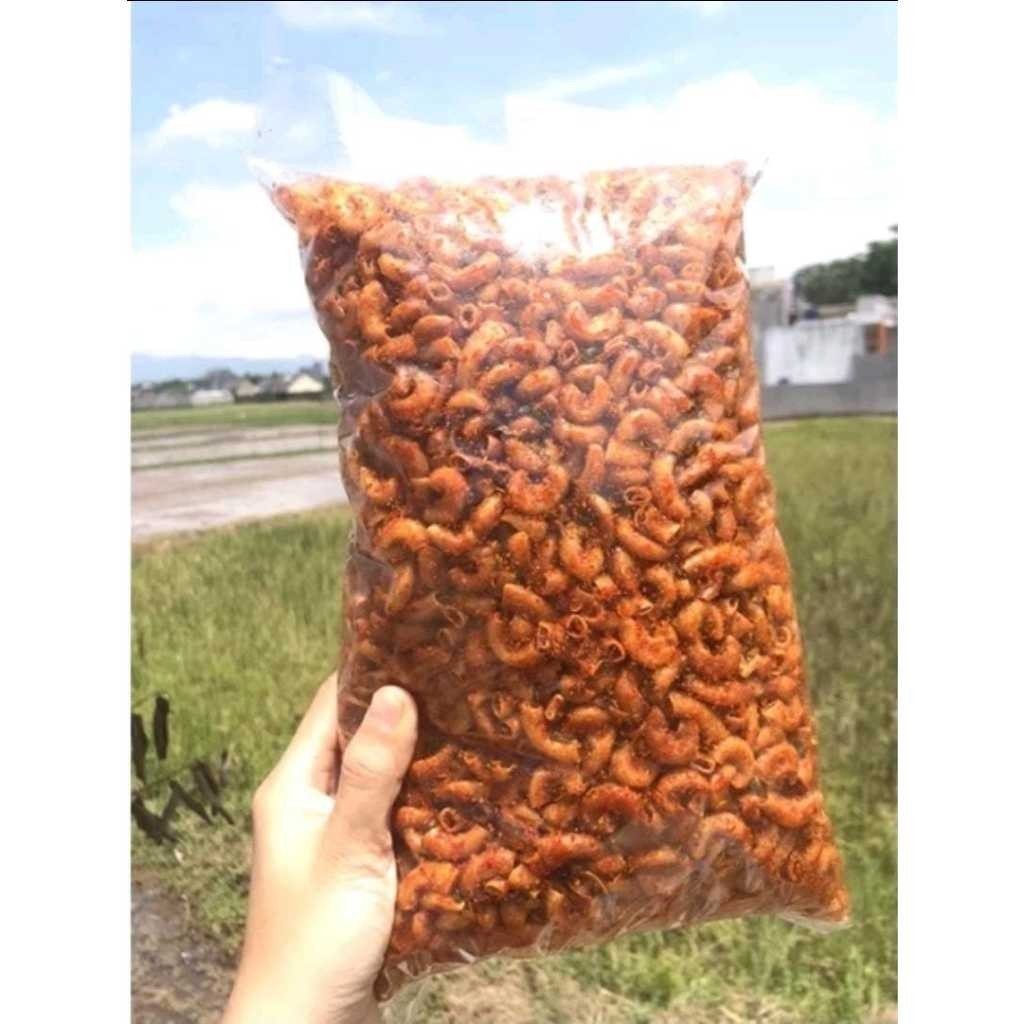 

MAKARONI CIKRUH PEDAS/ORIGINAL DAUN JERUK ISI 500GRAM MAKARONI BANTET Enak Bangettt