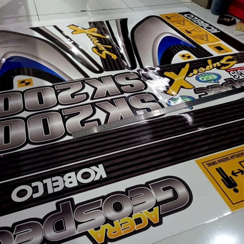 Decal Kit Kobelco SK200 / KOBELCO SK200 DECAL KIT / STIKER KOBELCO SK200 NON CUTTING