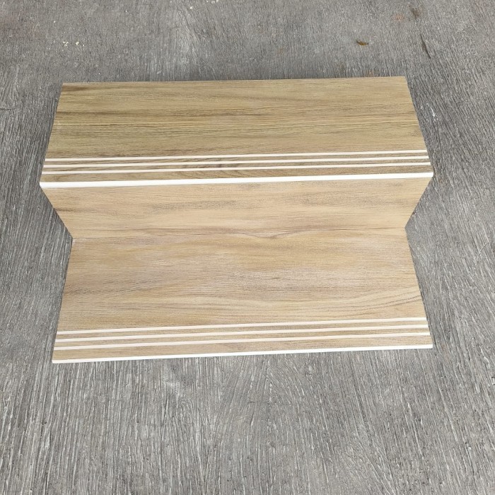GRANIT TANGGA 30X80 SERAT KAYU CREAM