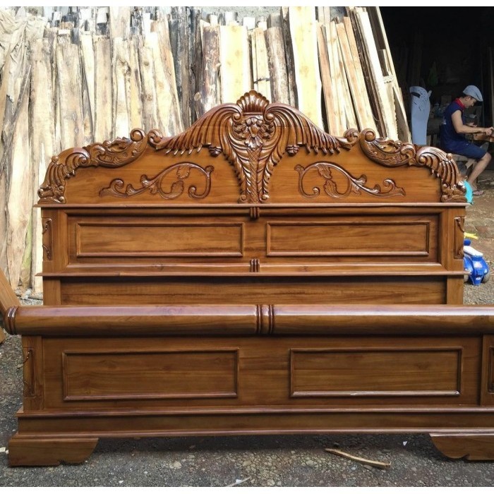 Dipan Tempat Tidur Mewah Ukir Jati Ukuran No.1,2,3 Dipan Peluru - Belum warna, 120x200 cm