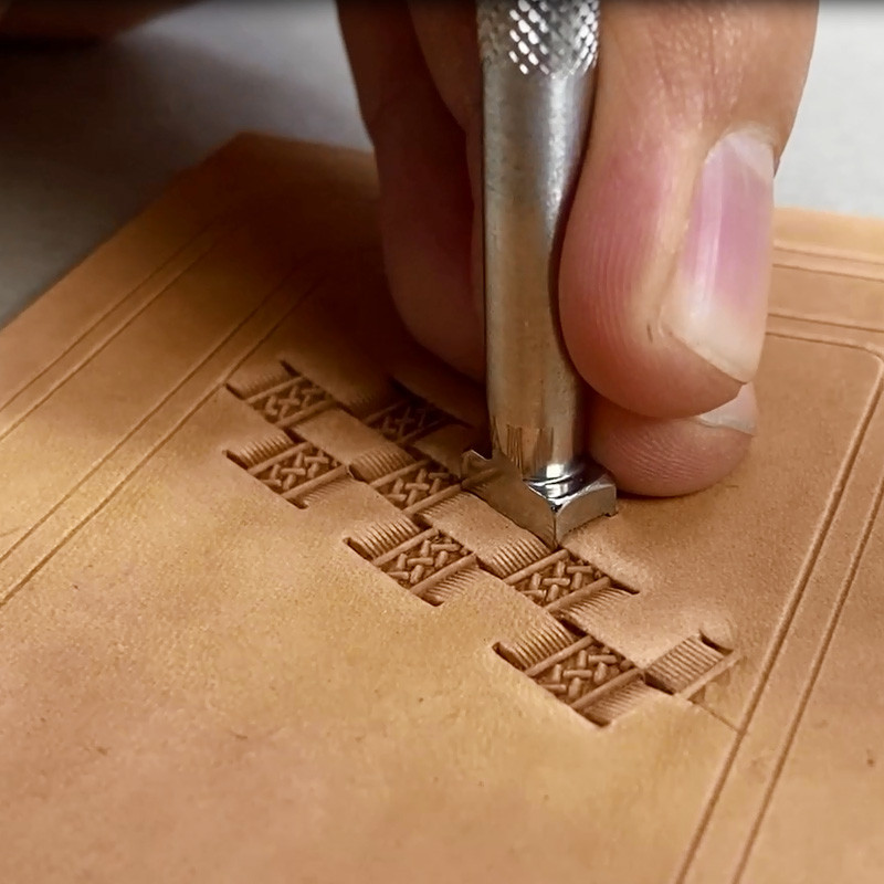 

Leather Work Stamping Tool Plait Braid Pattern X157 Carving Leather Craft Zhongjiang 304 Stainless streel Stamps