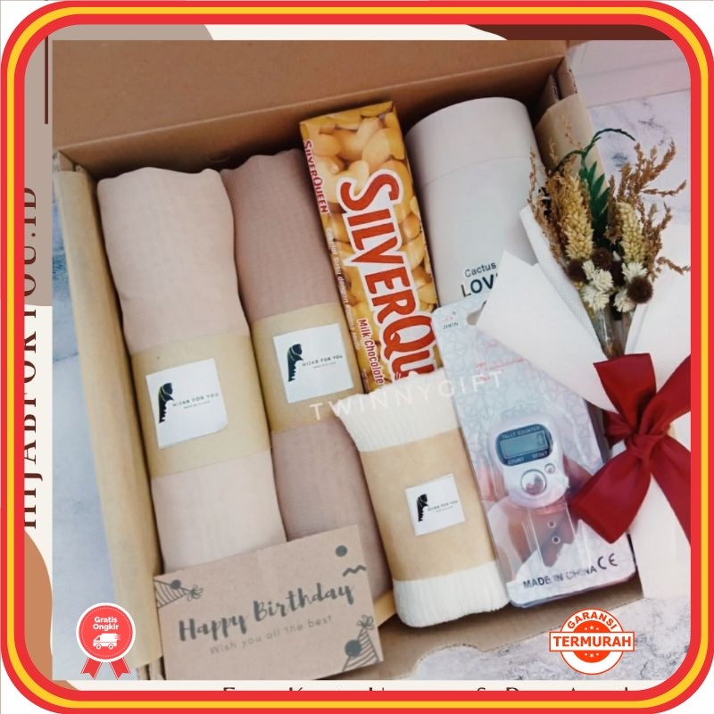 

Hampers Murah Anniversary Wedding Keren Unik Lucu / Hampers Hijab Giftbox Kado Cewek Ulang Tahun Wisuda Anniversary Lebaran