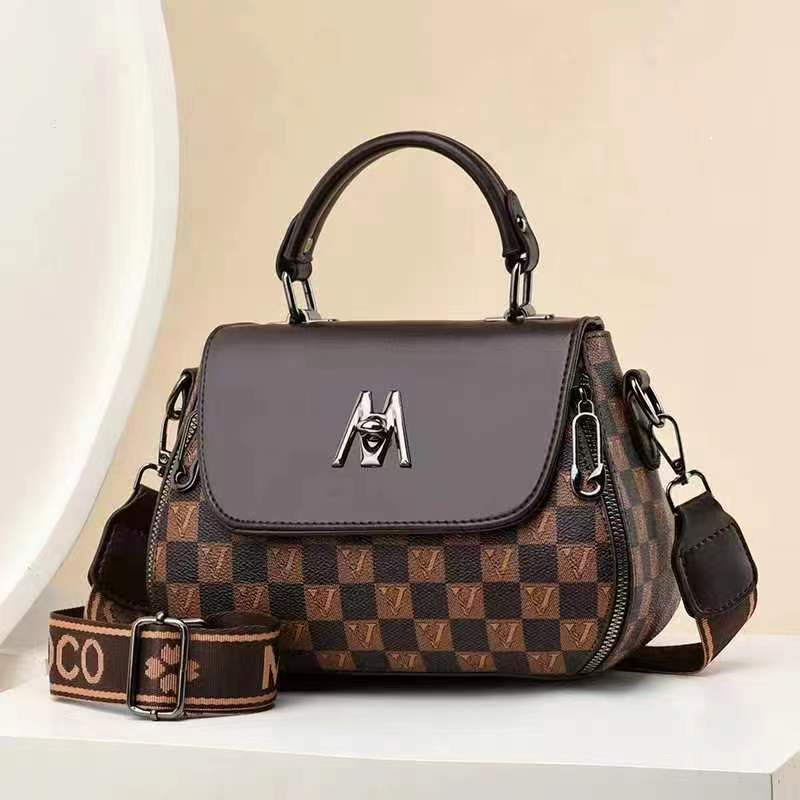 Tas Wanita Selempang Gaya Import Korea Terbaru, Kualitas Premium, Motif Pin Besi di Tengah, Selempan