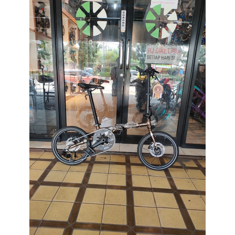 SEPEDA LIPAT 16" ELEMENT FOLDING TROY X 10SP UV BLACK CHROME