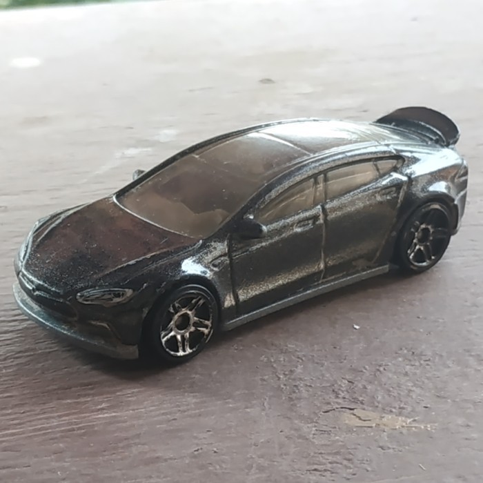 Hotwheels tesla model s diecast loose junk -OS45