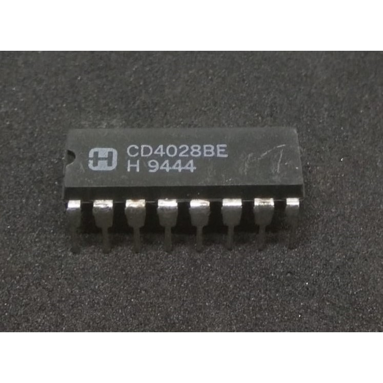IC CD4028BE CD4028 BE BCD-To-Decimal Decoder