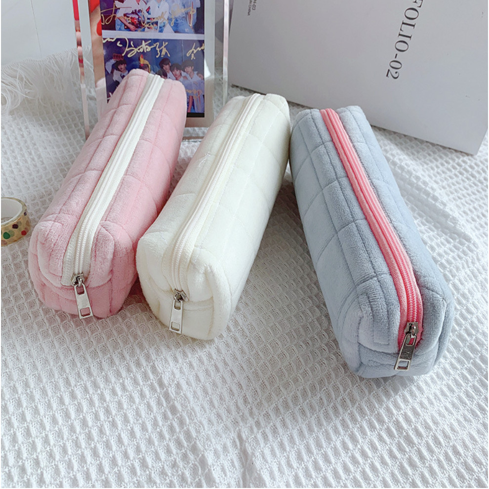 

Pencil Case Pillow Design Tempat Pencil Kapasitas Besar Puffy Makeup Pouch