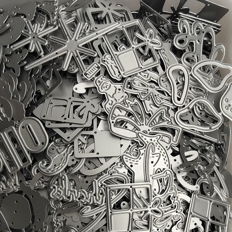 

2023 New Mystery Box Randomly Selected Lucky Bags Small Animals Leaves Letters Flower Metal Cutting Dies for Scrapbook Stencils