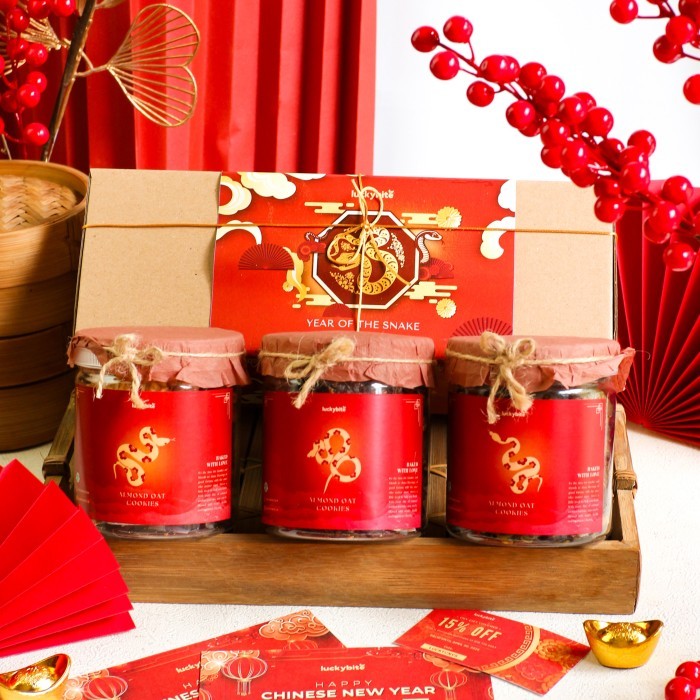 

Hampers Imlek / CNY Hampers - Cookies 3 Jar + FREE Greeting Card