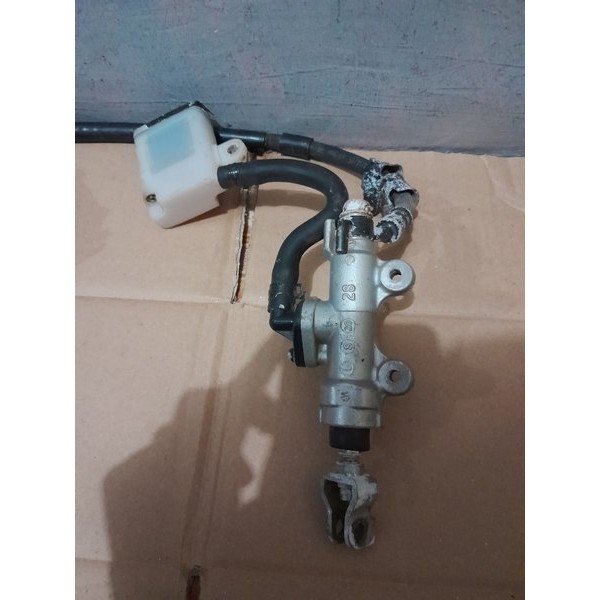 Master rem belakang Cbr 150 R led Cb 150 R original copotan rem belakang