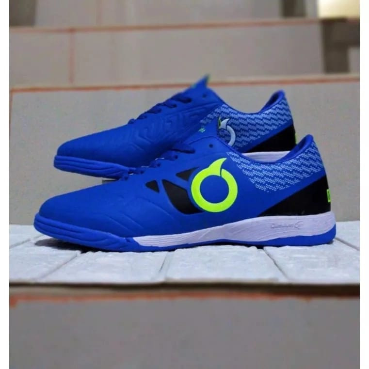 Sepatu Futsal Ortuseight Forte Savage IN Silver Electricity Komponen Ortus - SEPATU FUTSAL - SEPATU 