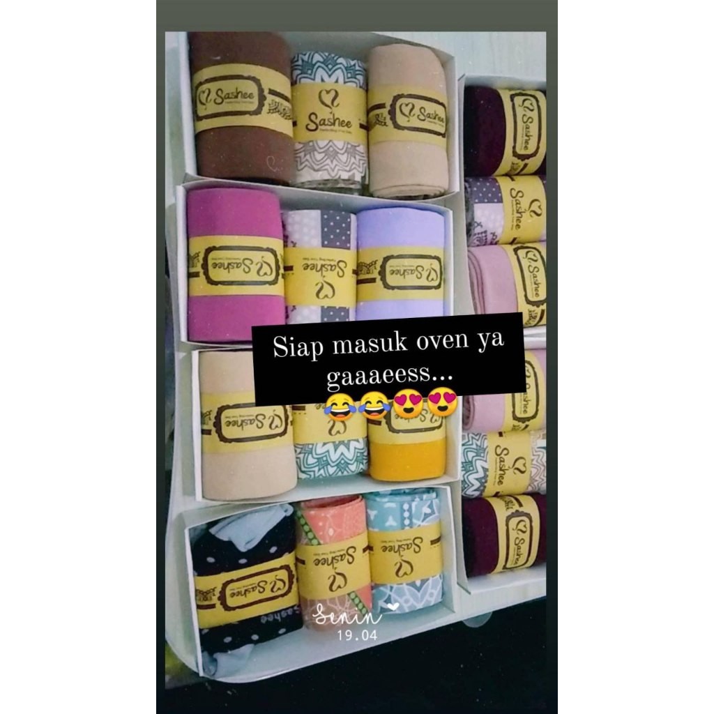 

SASHEE - Box Kaos Kaki Sashee Tanpa Kaos Kaki | Box Hampers Sashee